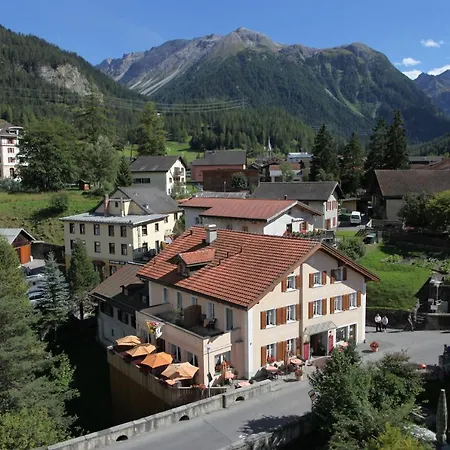 Albula Hotel