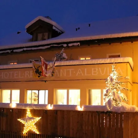 Hotell Albula 3*